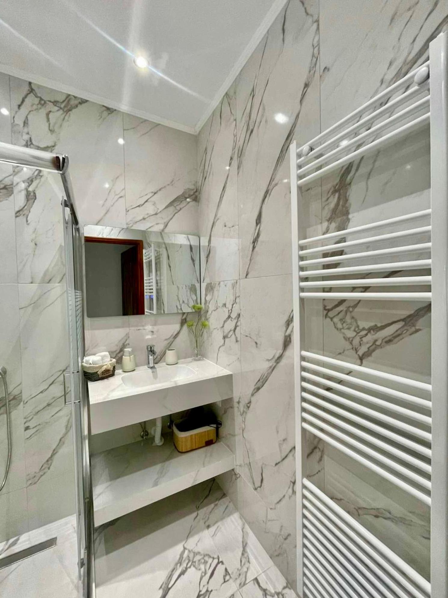 Helia 2 Apartment *
