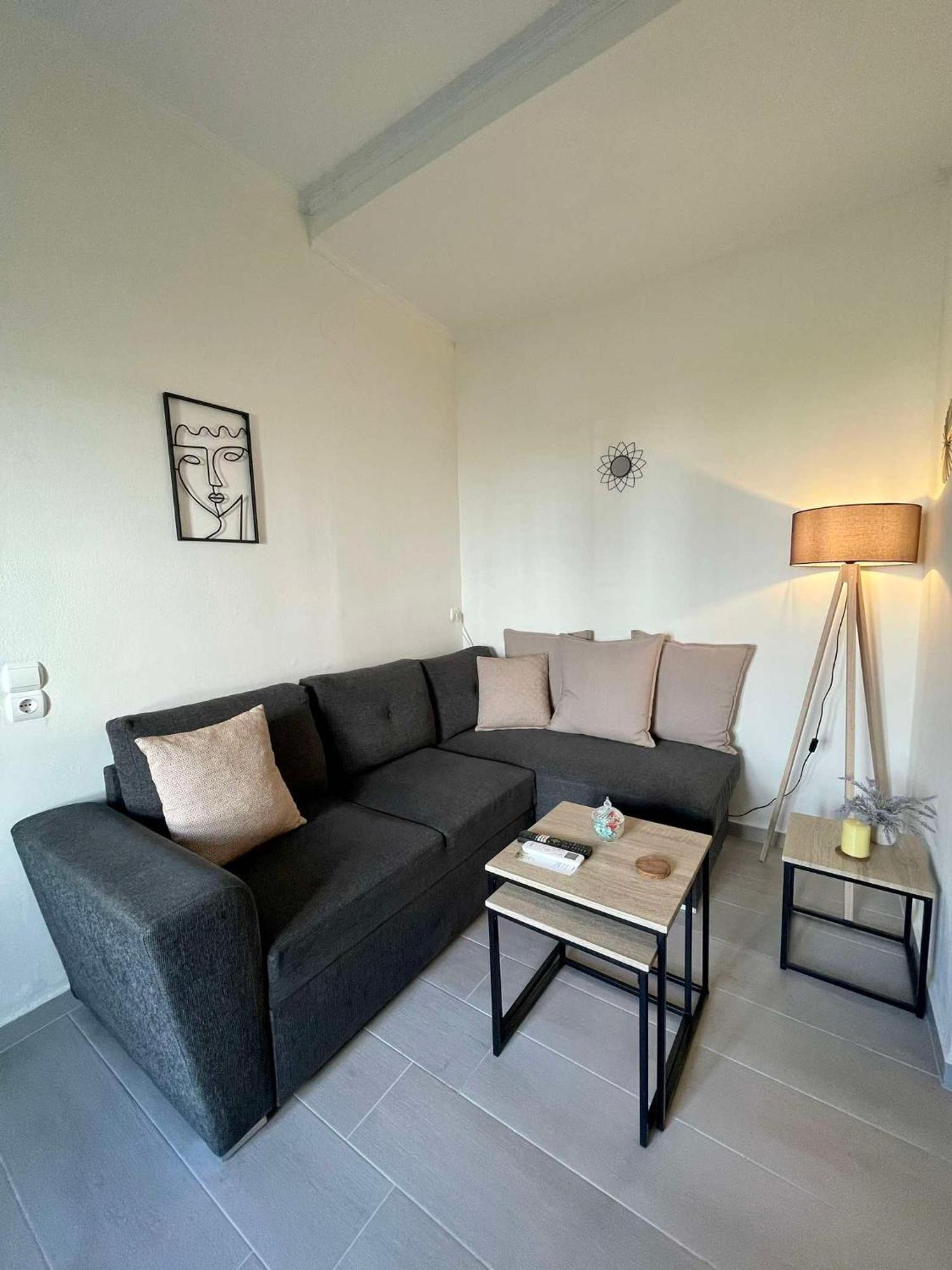 Helia 2 Apartment